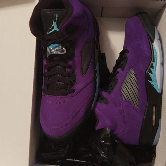 Jordan 5 grapes